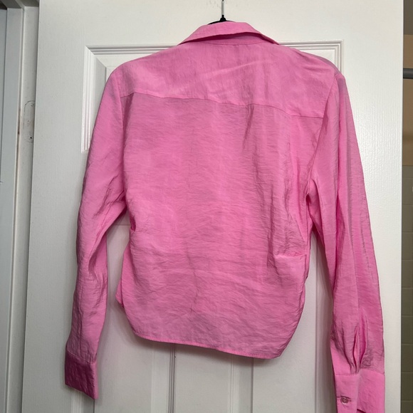 Gorgeous Cropped Button up Pink Zara top - Picture 3 of 3